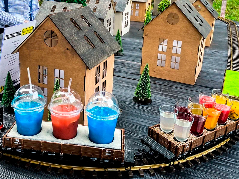 Бар с железной дорогой