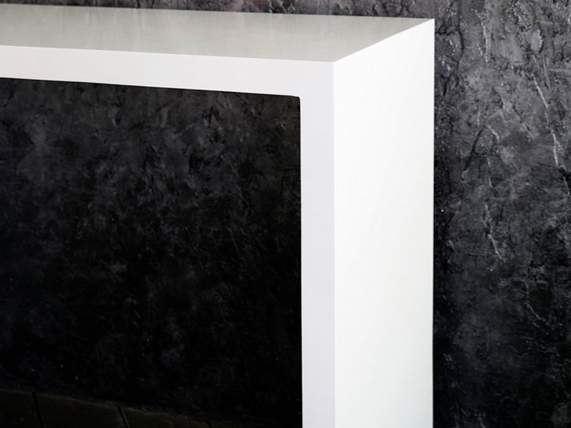 Белый п-образный стол (средний)