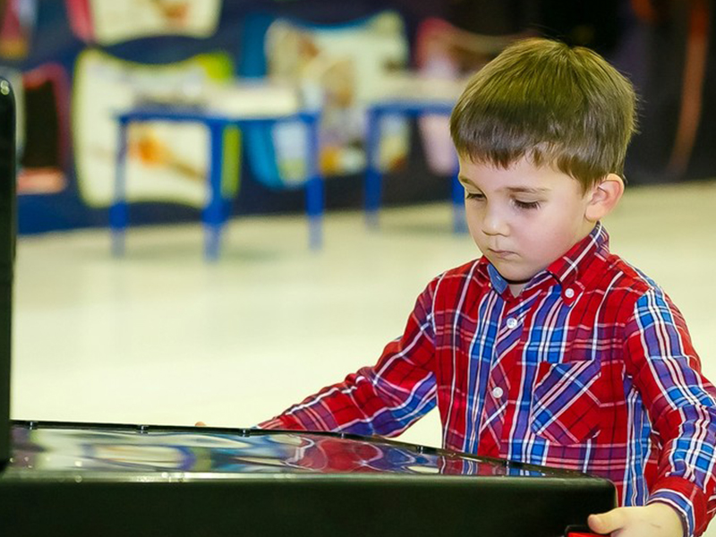 Пинбольный стол