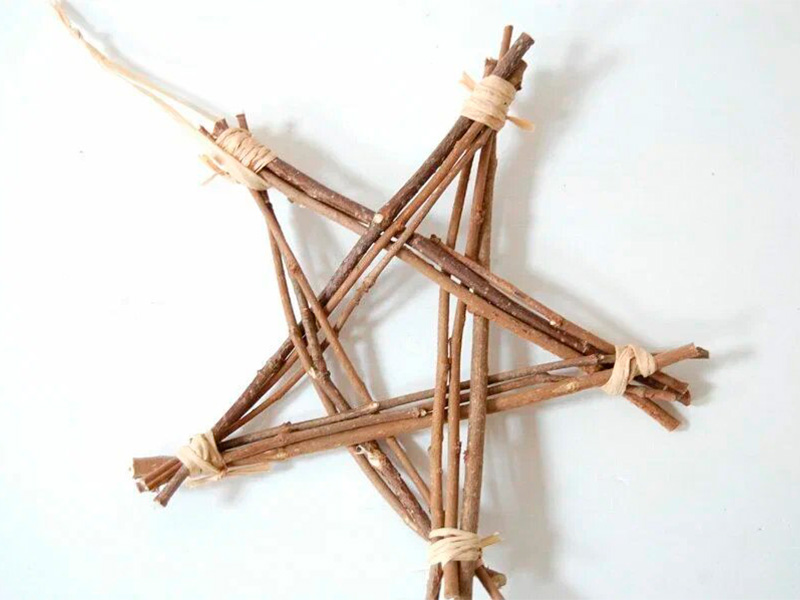 Создание новогодних игрушек из натуральных материалов