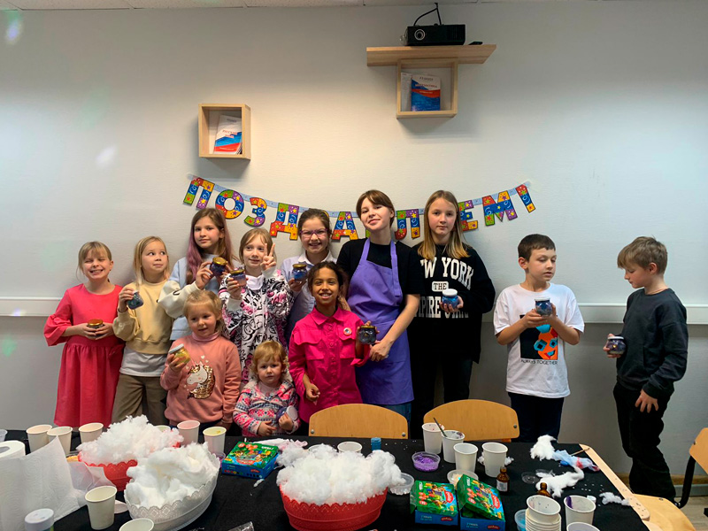 Мастер-класс «Космос в банке»