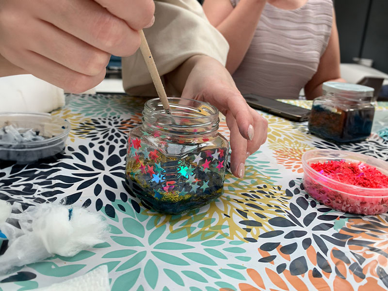 Мастер-класс «Космос в банке»