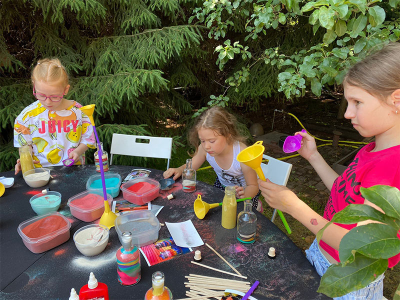 Мастер-класс «Рисование песком в бутылках» 