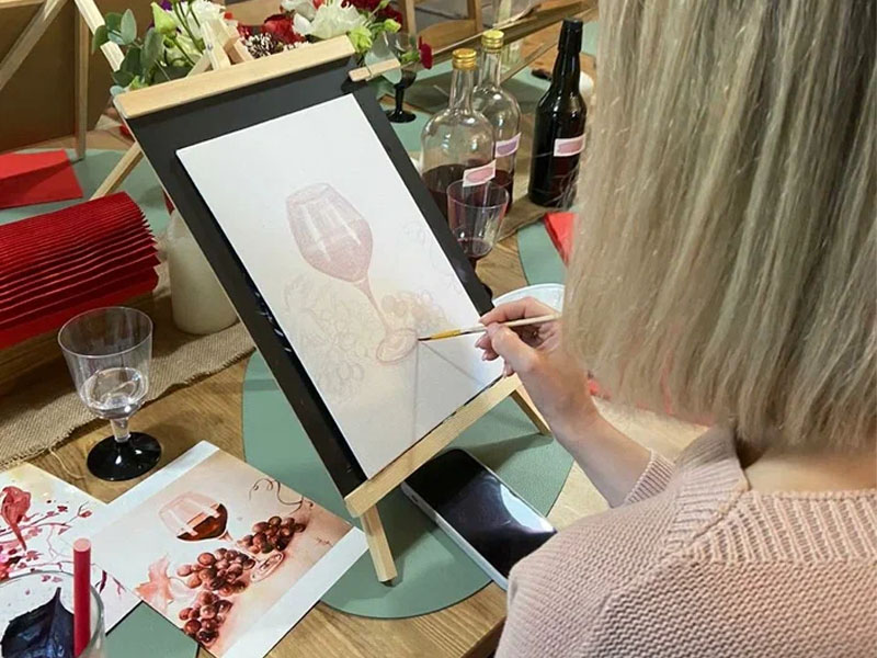 Мастер-класс «Рисование вином»