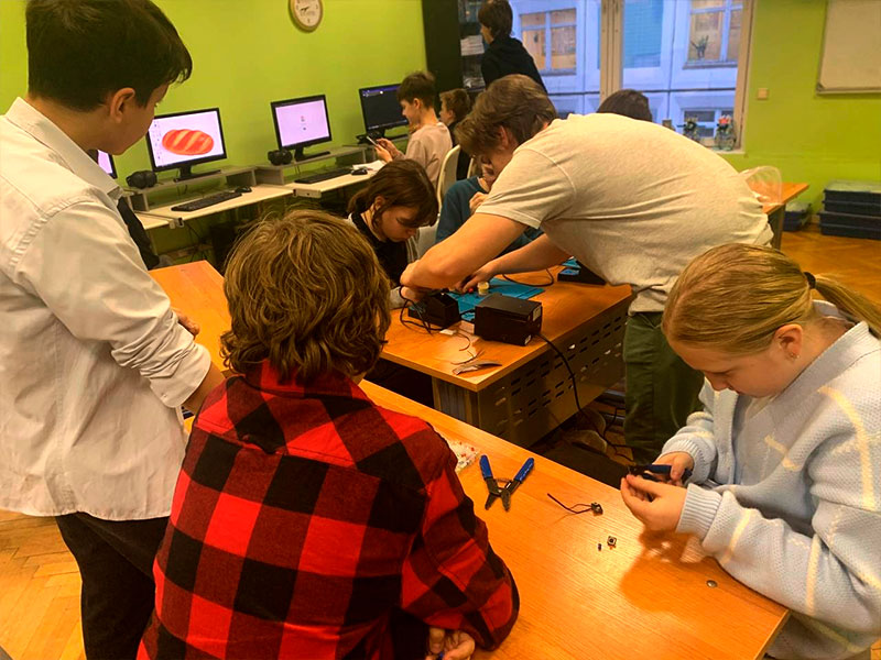 МК Робототехника: Фонарик Цветок