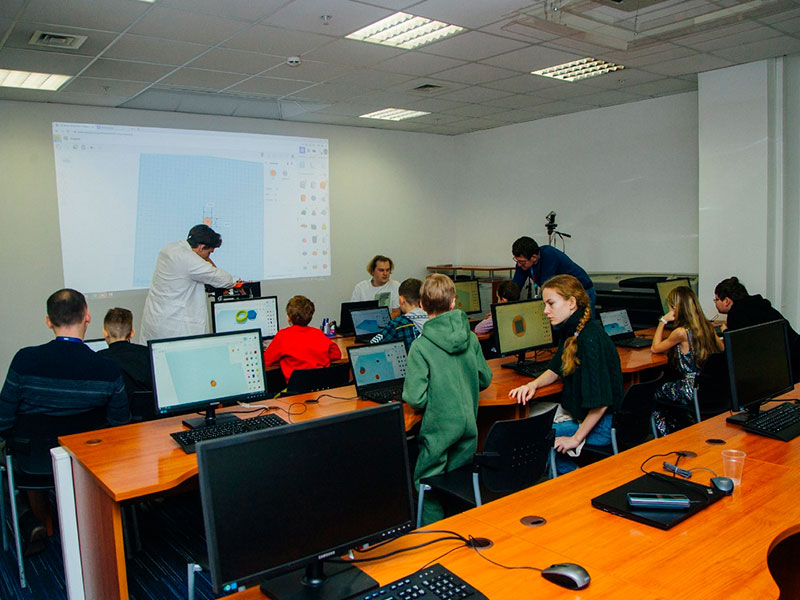 МК Робототехника: Машинка с пропеллером