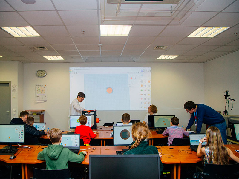 МК Робототехника: Машинка с пропеллером