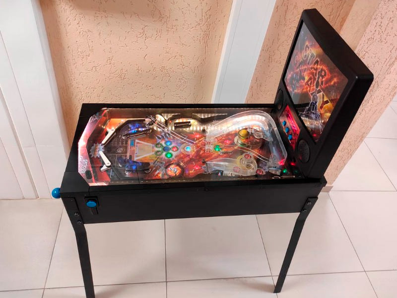 Пинбольный стол