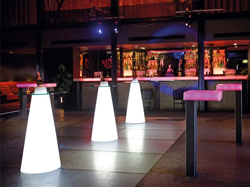 Светящийся коктейльный стол